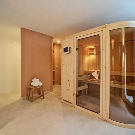 Moseltraum - Grosszuegiges Townhouse Mit Sauna & Sonnenterrasse - Platz Fuer 6 Personen Uerzig Exterior photo