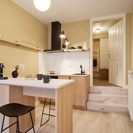 Moseltraum - Grosszuegiges Townhouse Mit Sauna & Sonnenterrasse - Platz Fuer 6 Personen Uerzig Exterior photo