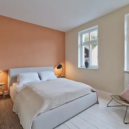 Moseltraum - Grosszuegiges Townhouse Mit Sauna & Sonnenterrasse - Platz Fuer 6 Personen Uerzig Exterior photo